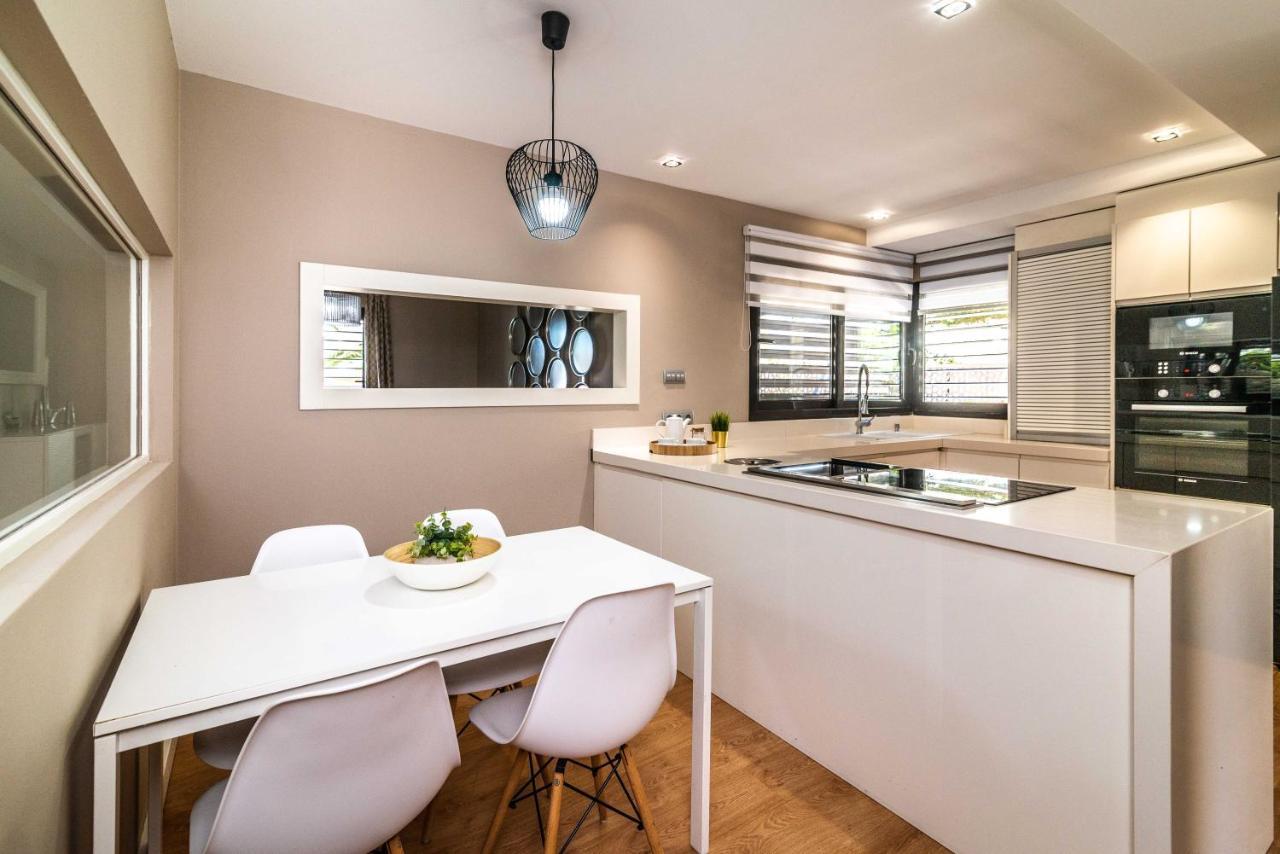 Vacation Marbella I Villa Riviera Del Sol, Private Pool, Jacuzzi, Walking Distance To The Beach Malaga Exterior photo